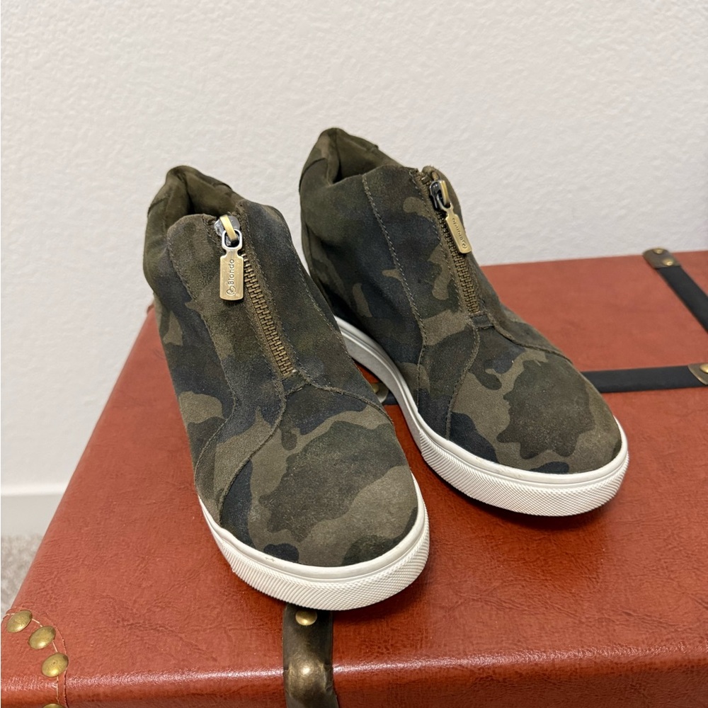 Blondo “Glenda” Wedge Sneakers